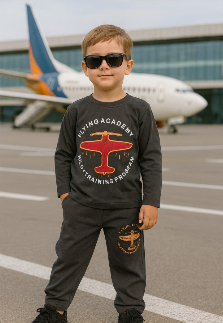 *winter collection*
β¨ Kids Tracksuit Collection β¨
π Export Quality | 100% Gersi Cotton Fabric
π¦οΈ Suitable for All 4 Seasons
π¨ Available in 7 Colour Option
π₯ Flat 30% OFF kr k price
Comfort + Style your kids will love!